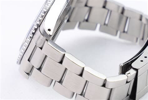 rolex lug holes